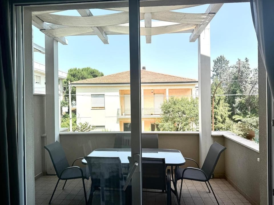 View (from property/room), Balcony/Terrace, Balcony/Terrace, Dining area