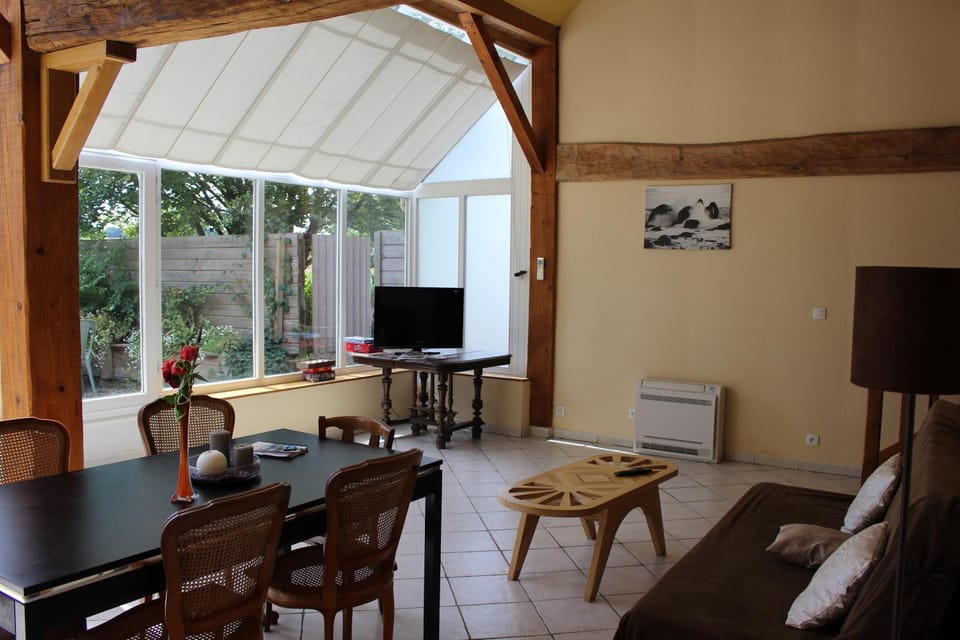 Communal lounge/ TV room, TV and multimedia