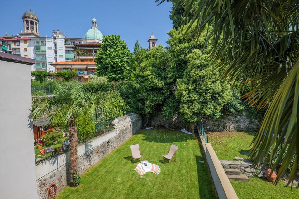 Balcony/Terrace, Garden view