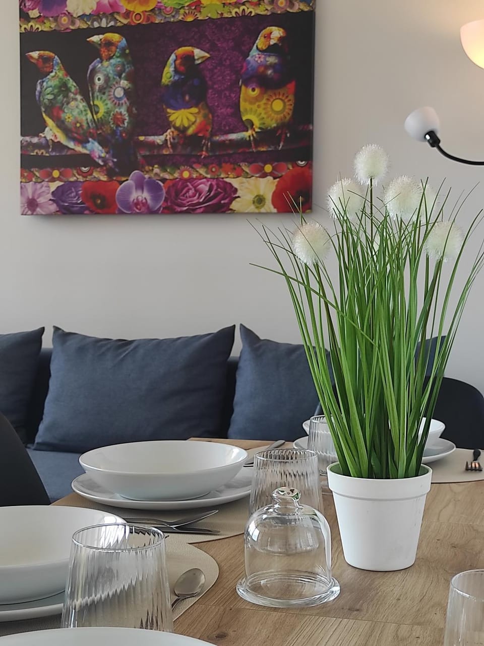 Living room, Decorative detail, Seating area, Dining area
