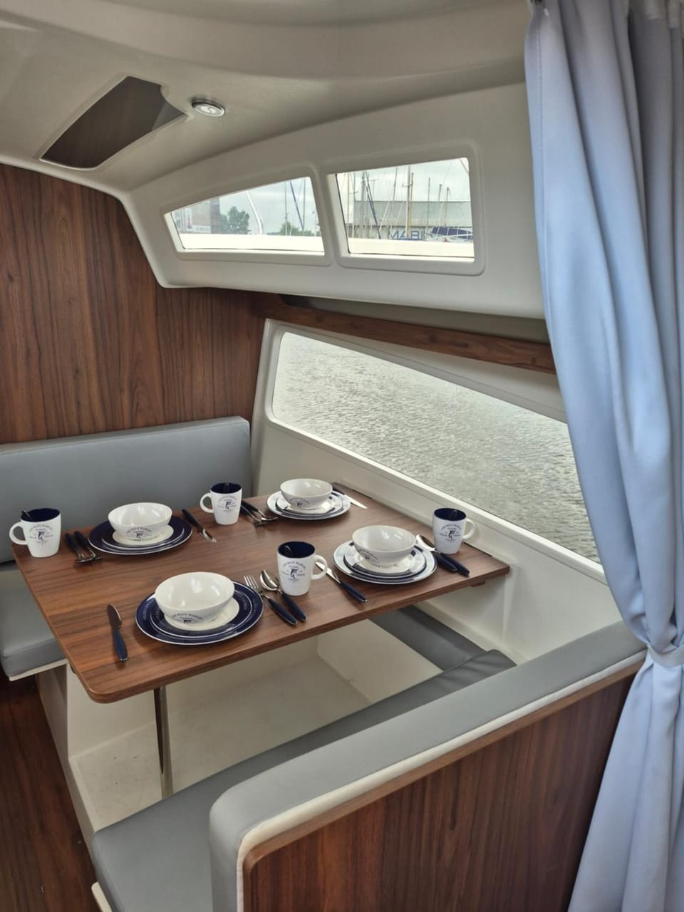 ŁÓDŹ MOTOROWA BALT 818 TYTAN Lucky Star STAR SZCZECIN Docked boat in Szczecin