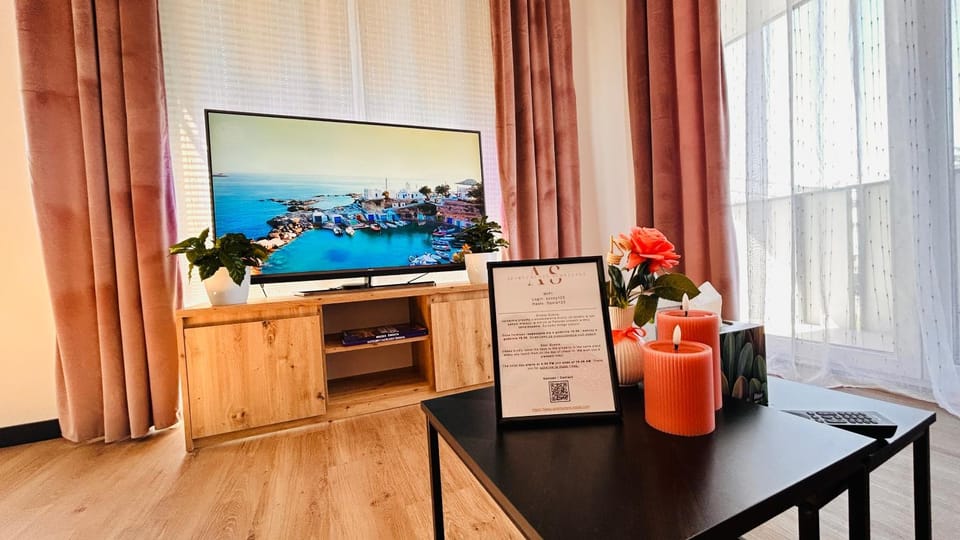 Communal lounge/ TV room, TV and multimedia, Evening entertainment