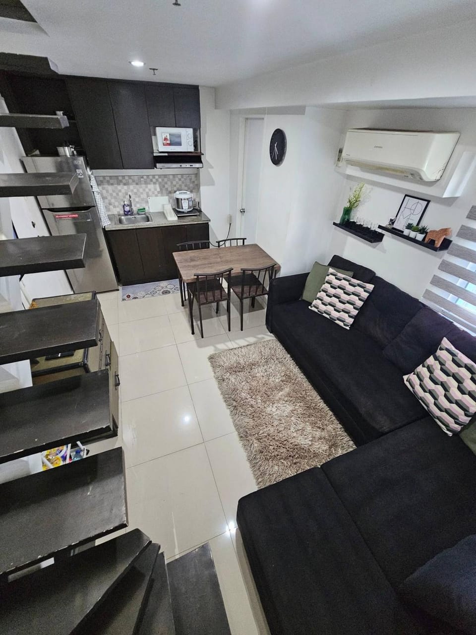 Living room, microwave, oven