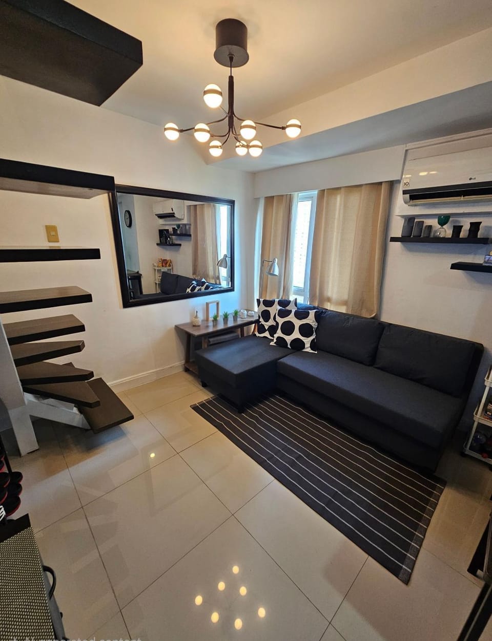 Restaurant/places to eat, Bathroom, Living room, Food and drinks, City view, minibar, kitchen