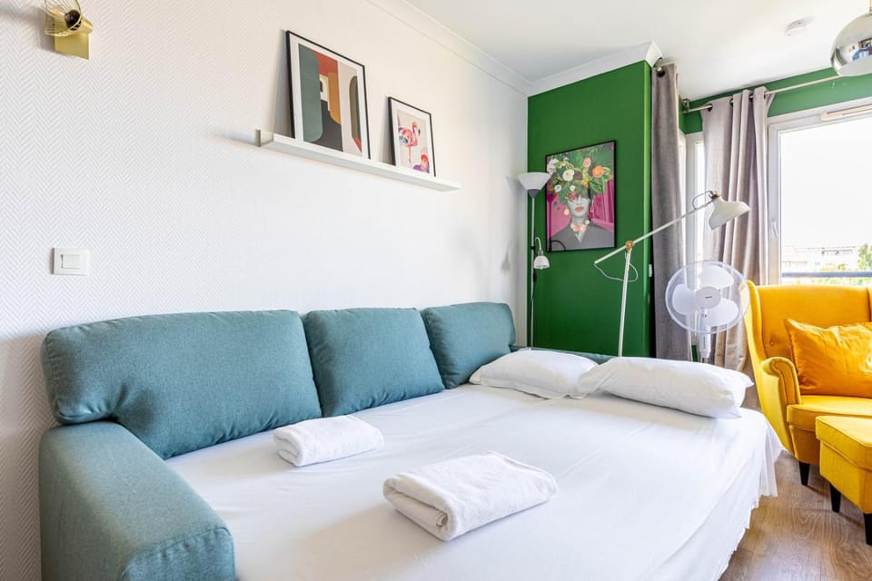 GuestReady - Sunny apartment with balcony views Apartment in Paris