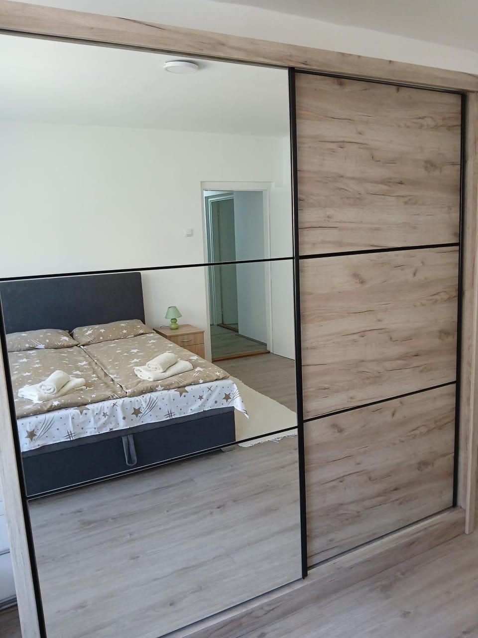 Bed, Photo of the whole room, Bedroom, wardrobe