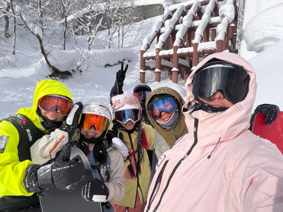 Day, Skiing, group of guests