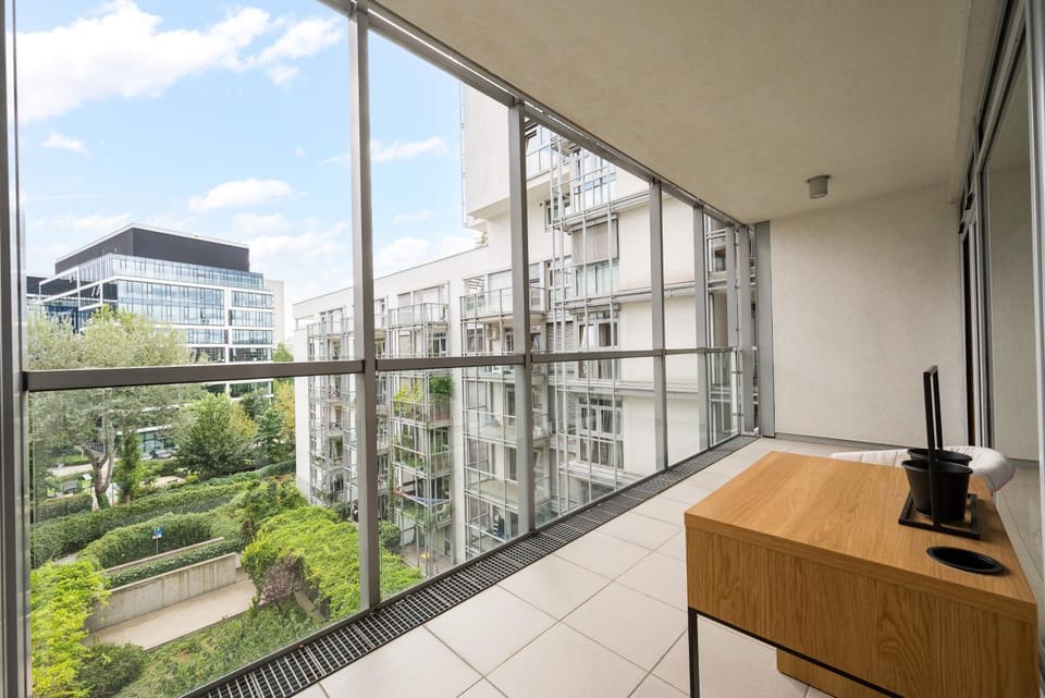 Property building, View (from property/room), Balcony/Terrace