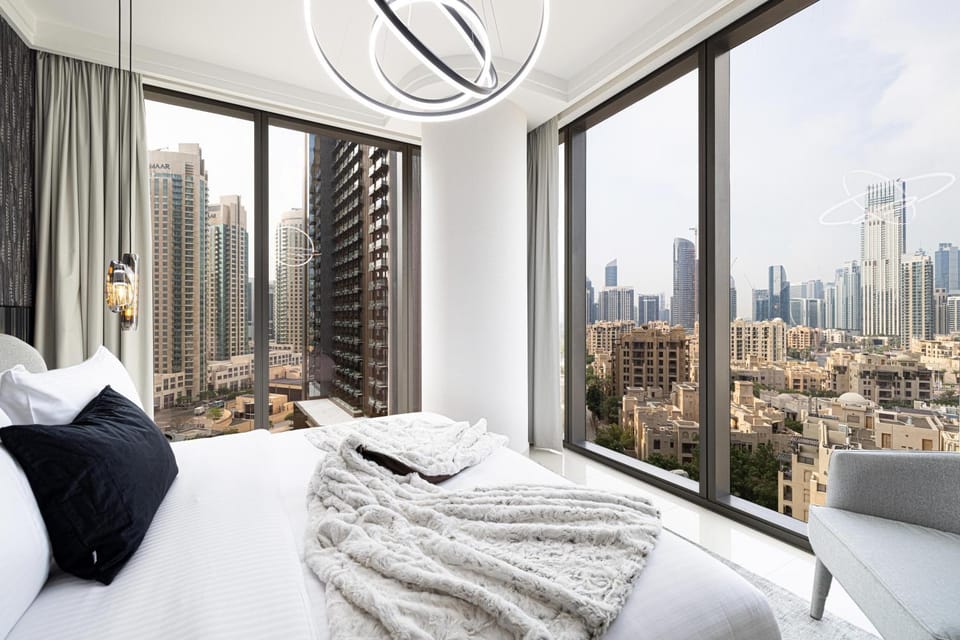Bed, Photo of the whole room, Bedroom, City view, towels
