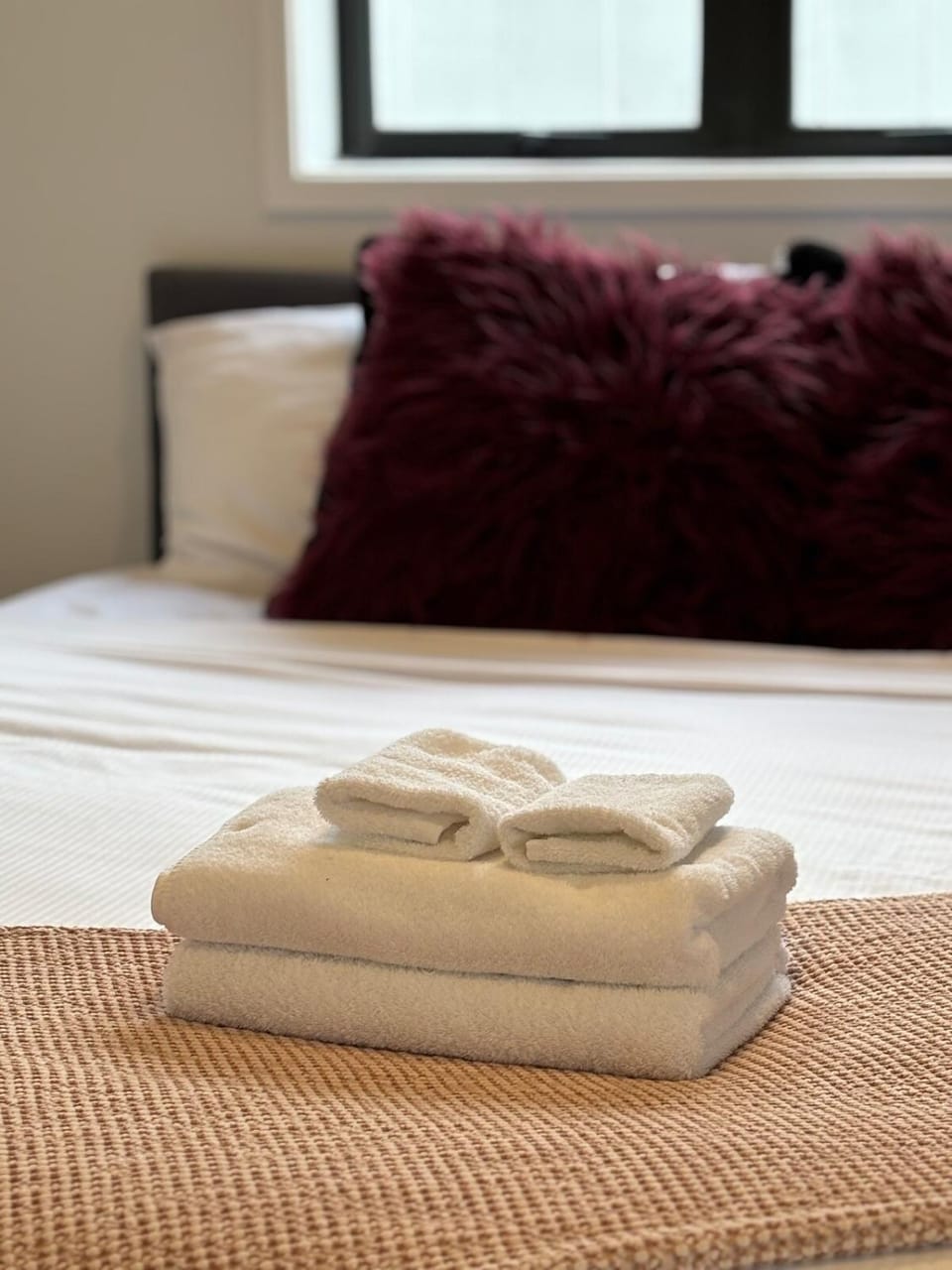 Bed, Bedroom, towels