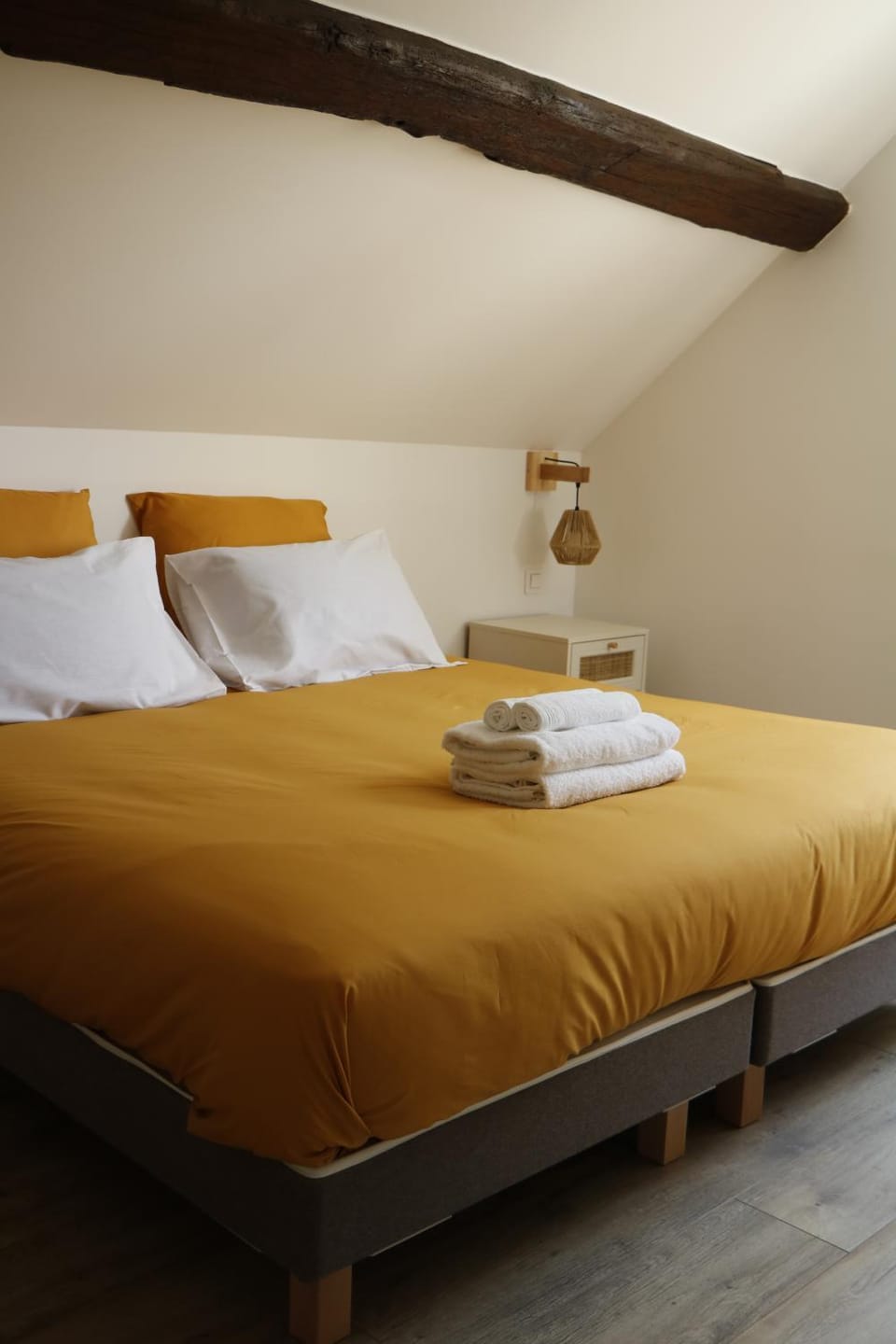 Bed, Photo of the whole room, Bedroom, towels