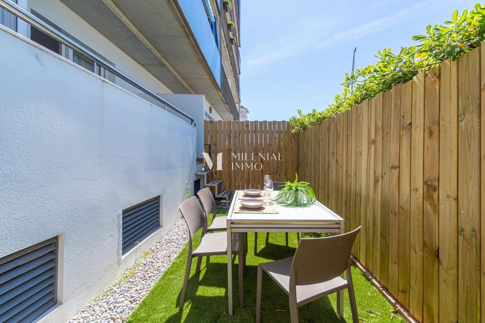 Garden, Dining area, Garden view