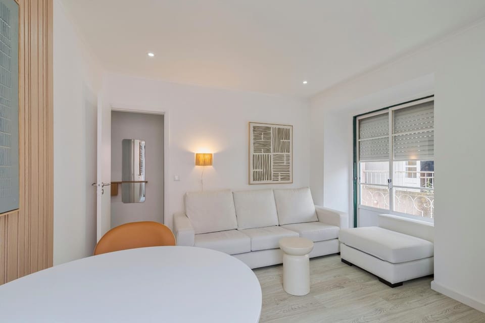 Living room, Decorative detail, Dining area