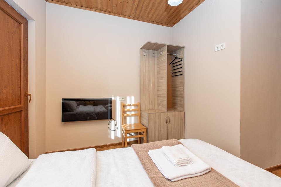 Bed, Natural landscape, Bedroom, towels