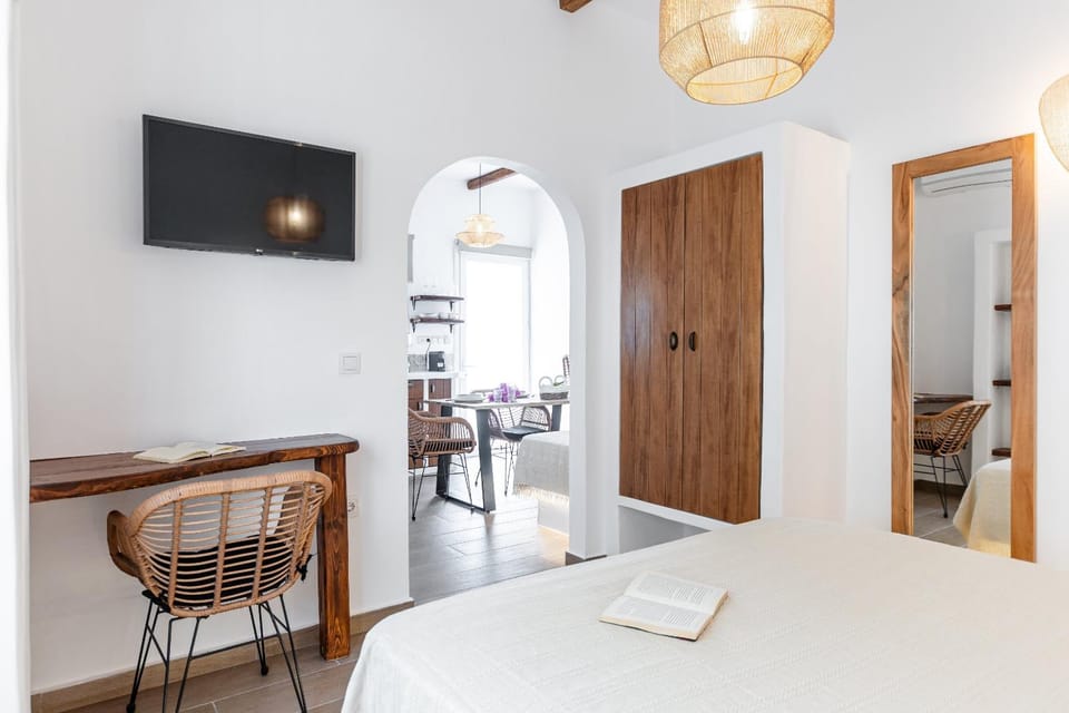 Maroussa's in Town with Sea view Apartment in Naxos