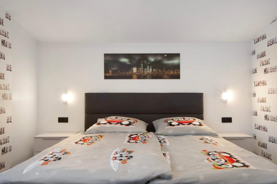Living room, Bedroom