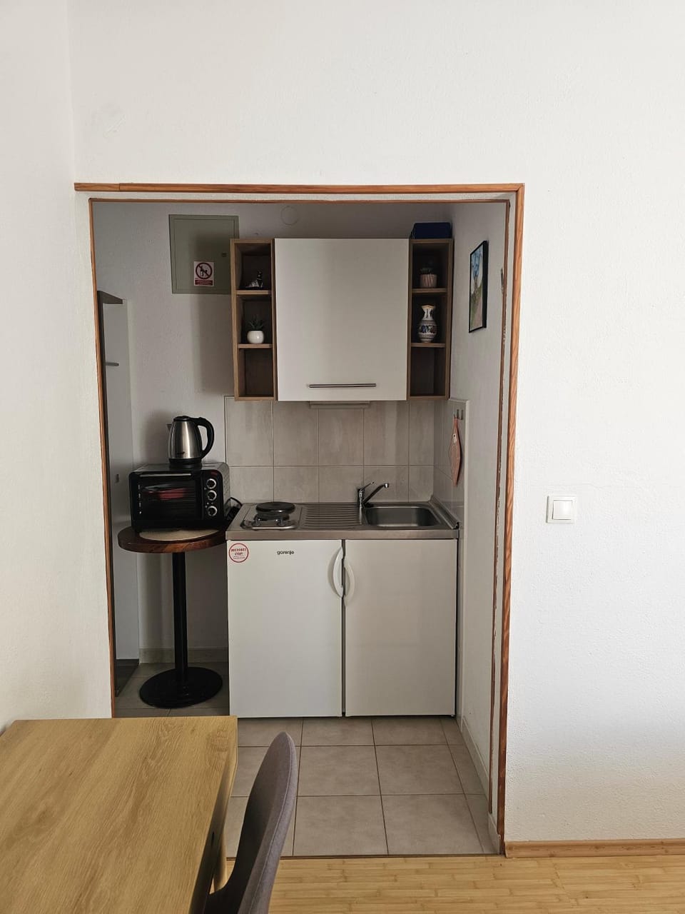 Coffee/tea facilities, Kitchen or kitchenette, minibar, oven, stove