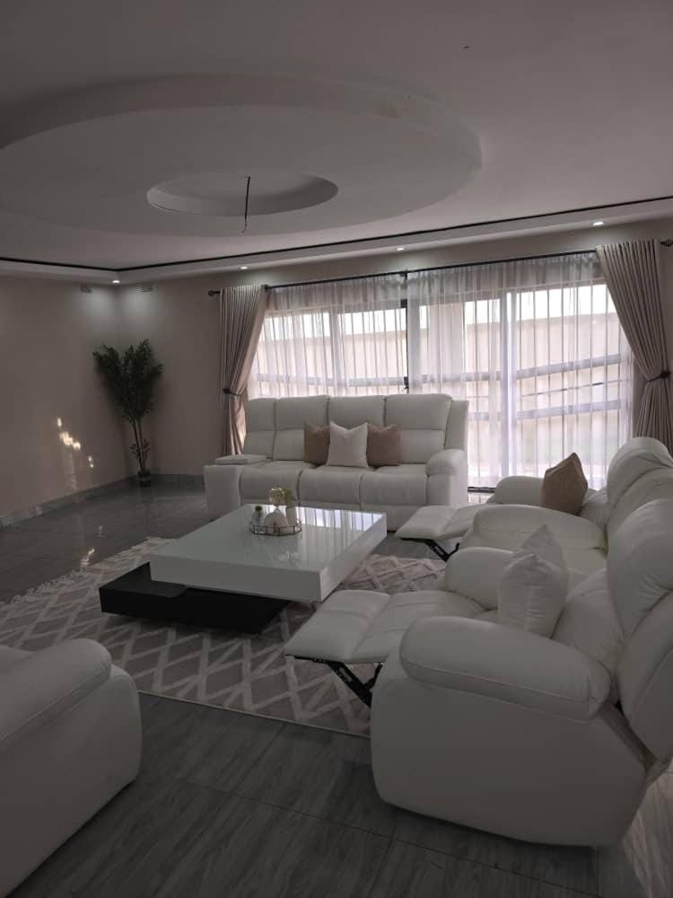Grey house Bed and Breakfast in Harare