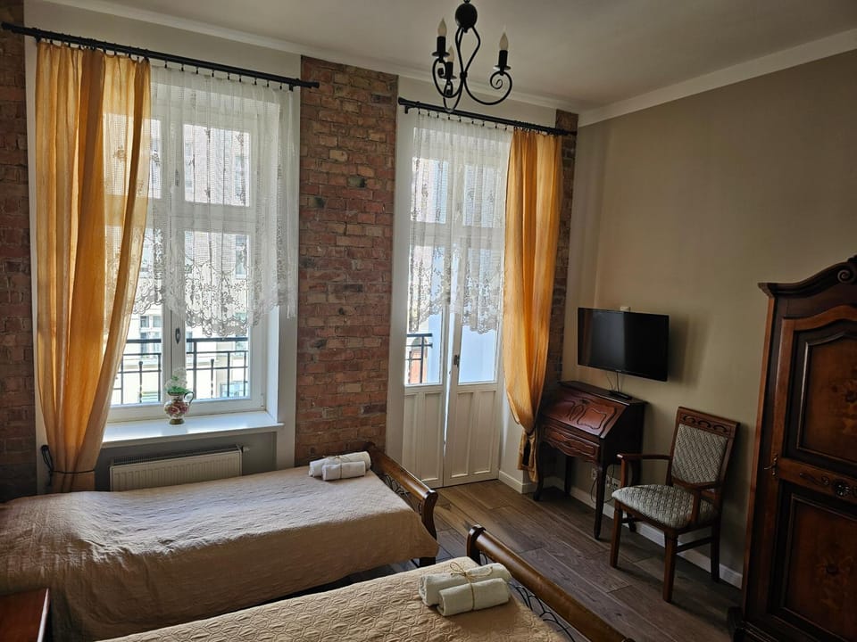 Living room, Bedroom