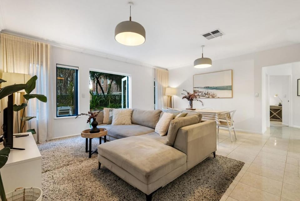 Cottesloe Shorehouse House in Perth
