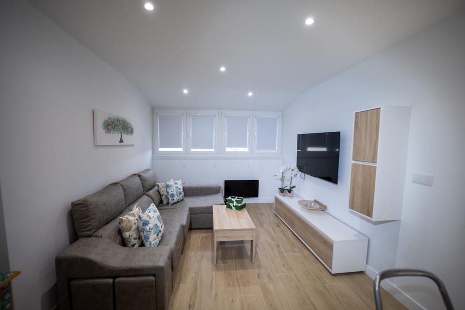 Communal lounge/ TV room, TV and multimedia