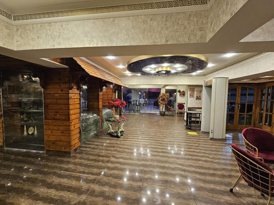 Lobby or reception, Seating area