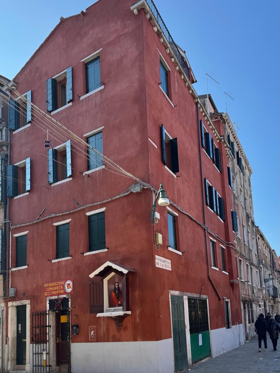 Property building, Day, Street view