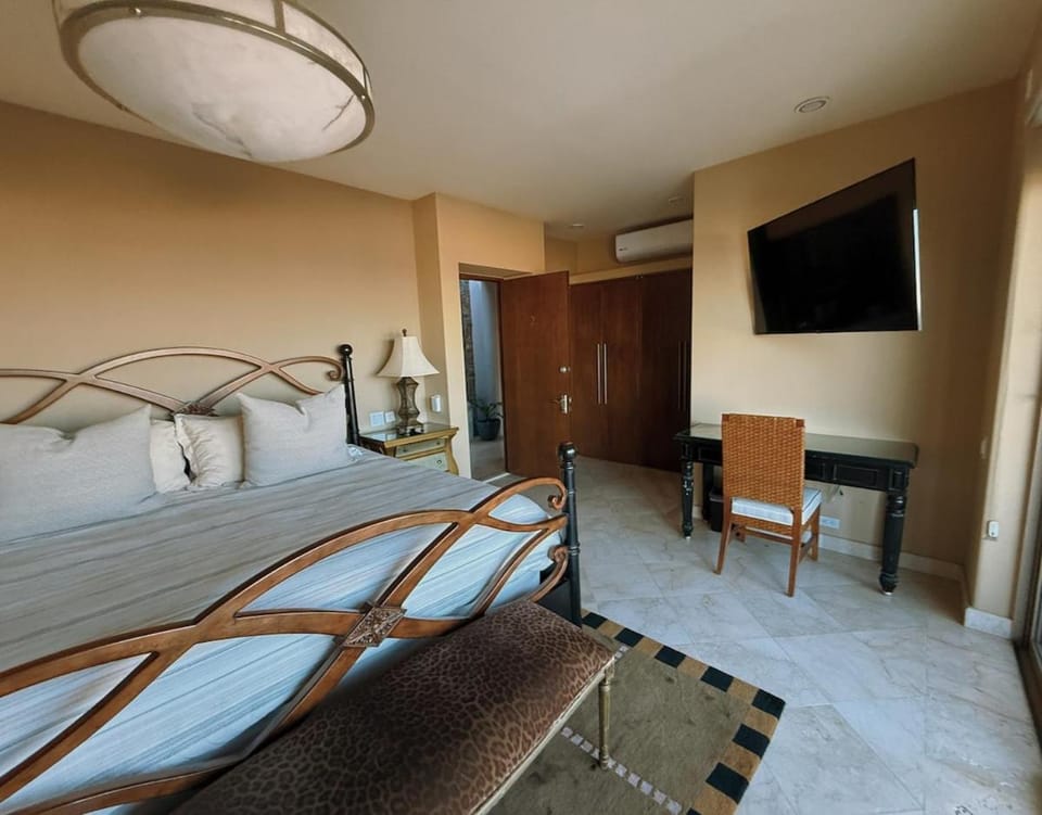 Luxury Cabo Villa Stunning Ocean Views Villa in Cabo San Lucas