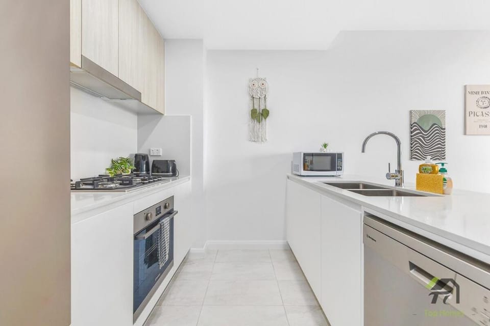 Parramatta 2 Bedroom Elegant Home Apartment in Parramatta