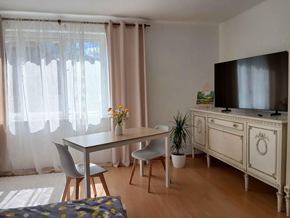 TV and multimedia, Bedroom