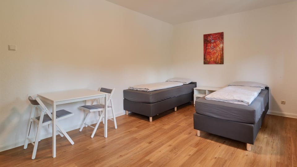 Bed, Photo of the whole room, Seating area, Bedroom