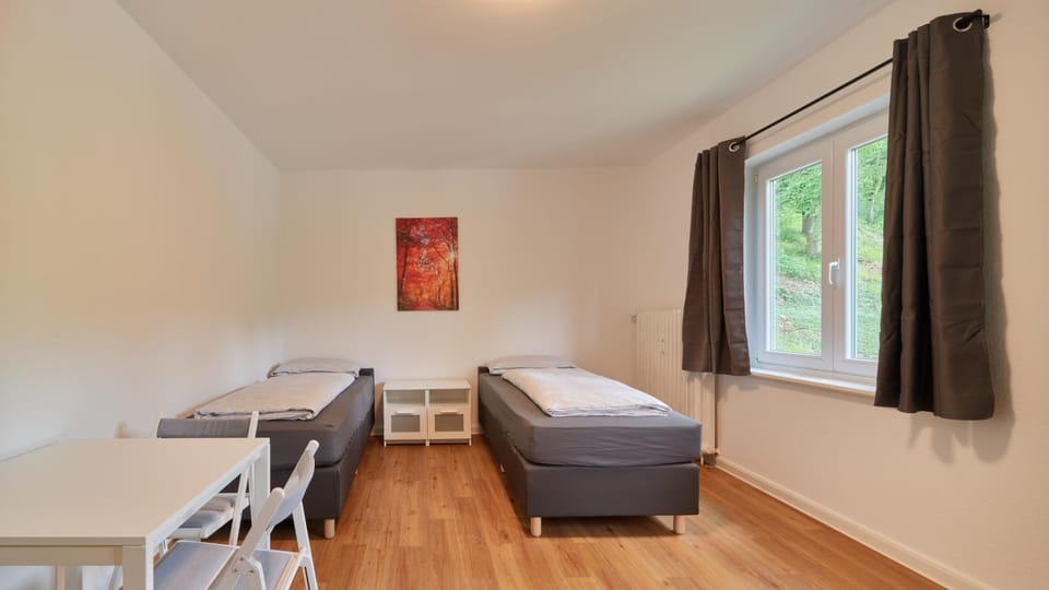 Bed, Photo of the whole room, Seating area, Bedroom