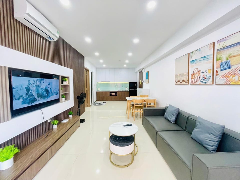 Communal lounge/ TV room, TV and multimedia, Living room, Seating area, Evening entertainment, fireplace, air conditioner