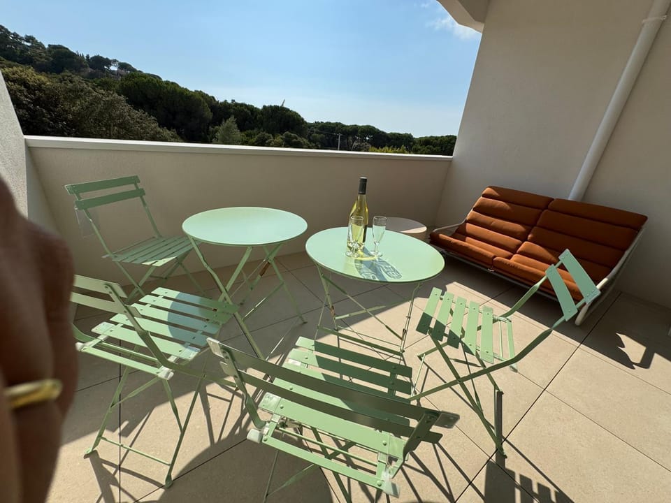 Patio, Natural landscape, View (from property/room), Balcony/Terrace, Dining area