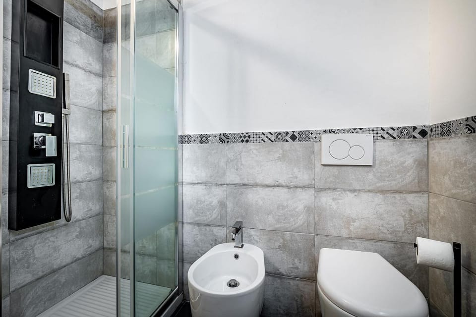Toilet, Bathroom