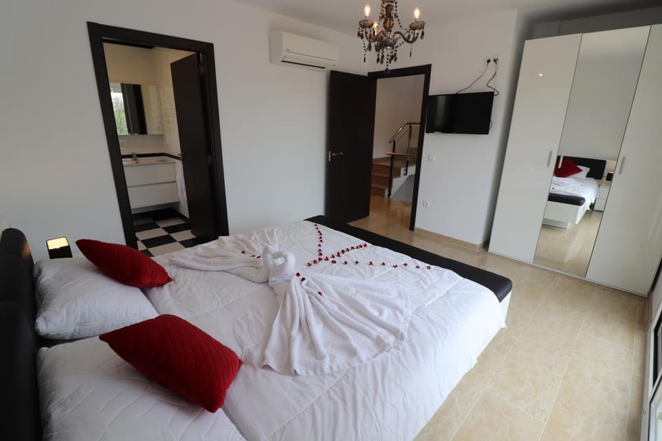 Villa Llevant Villa in Miami Platja