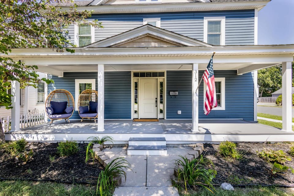 Aurora Blue - A Stylish Experience House in Cambridge