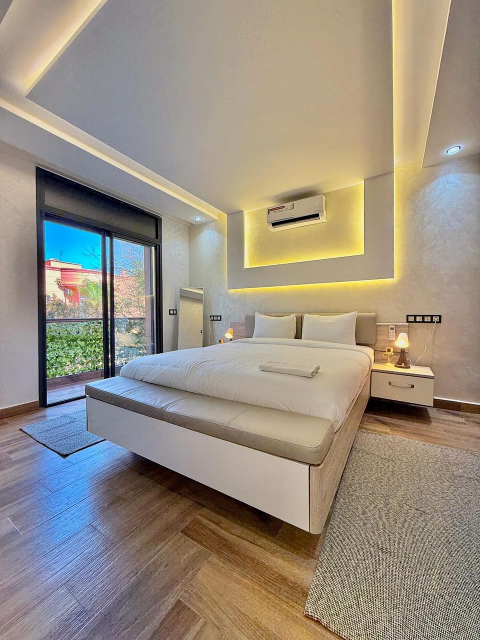 Bed, Photo of the whole room, Bedroom, air conditioner