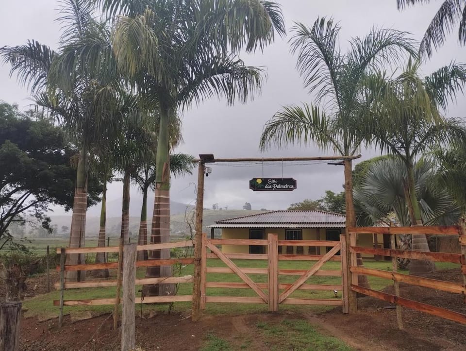 Casa Sítio das Palmeiras House in State of Espírito Santo, Brazil
