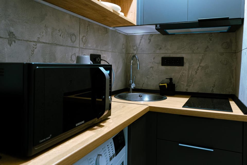 Kitchen or kitchenette, oven, stove
