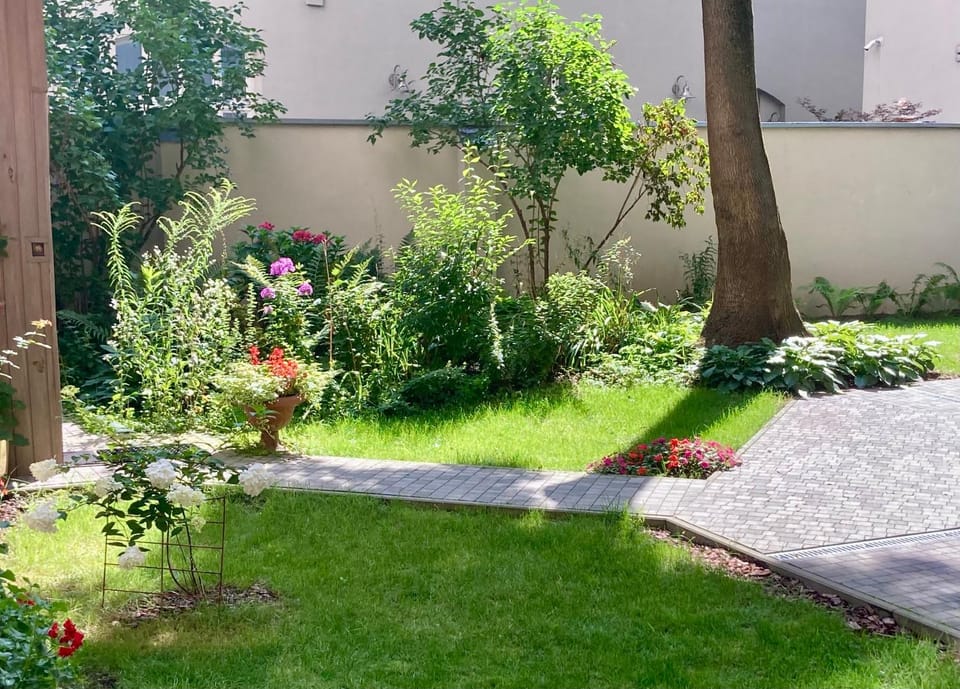 Garden, Garden view