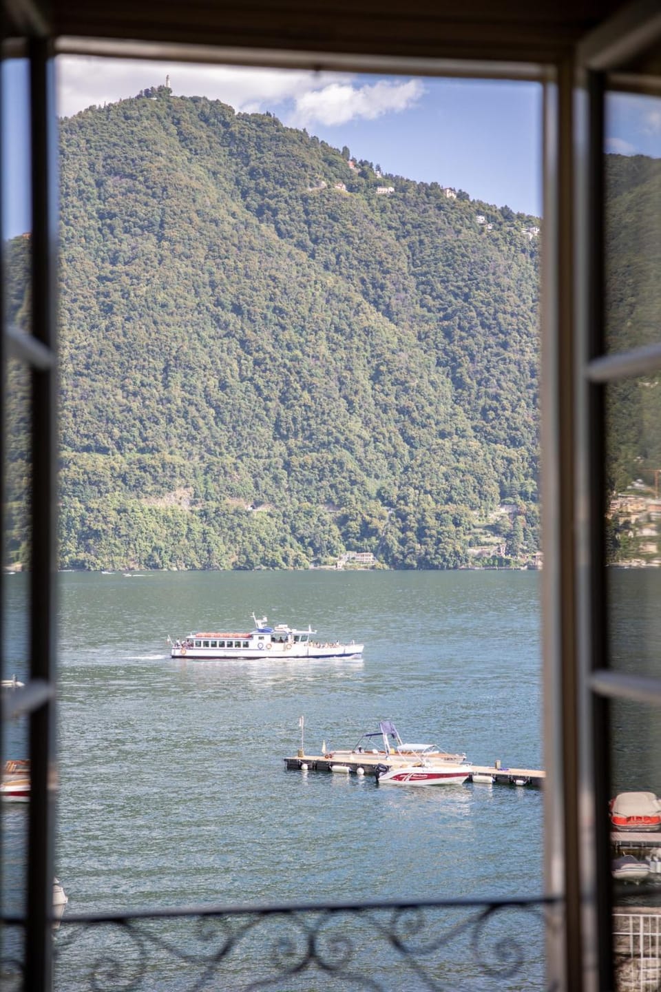 Cernobbio in Riva Apartment in Cernobbio