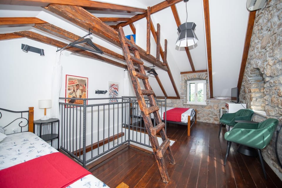 Cool stone house in the old town Apartment in Split