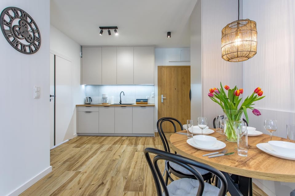 Kitchen or kitchenette, Living room, microwave, oven, stove, kitchen
