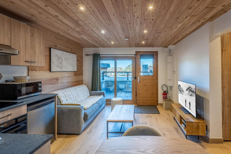 Living room, kitchen