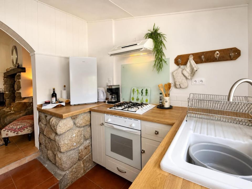 Rosemarie's Den House in Nouvelle-Aquitaine