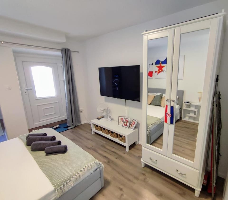 Cool studio by the palace Apartment in Split