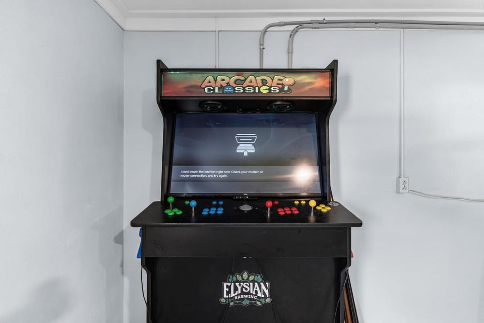 Endless Fun & Coastal Comfort with Game Room, Bikes & Beach Vibes - Luanne Beach Retreat - Roelens House in Iona