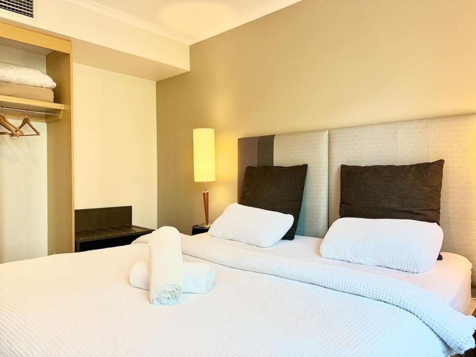 One bedroom Hospitality Suite Apartment in Parramatta