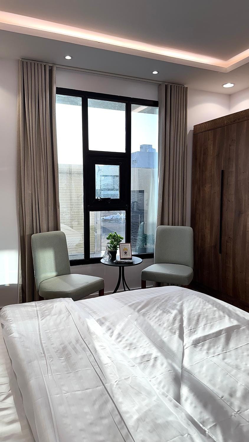 Seating area, Bedroom